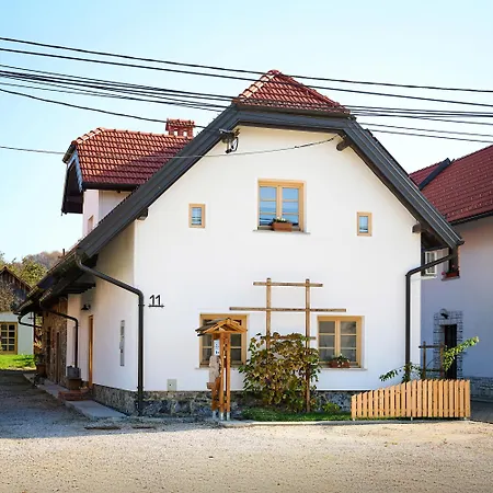 بيت للعطل Pri Stefacovih - Authentic House